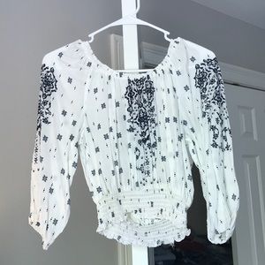 White ‘poofy’ bohemian blouse